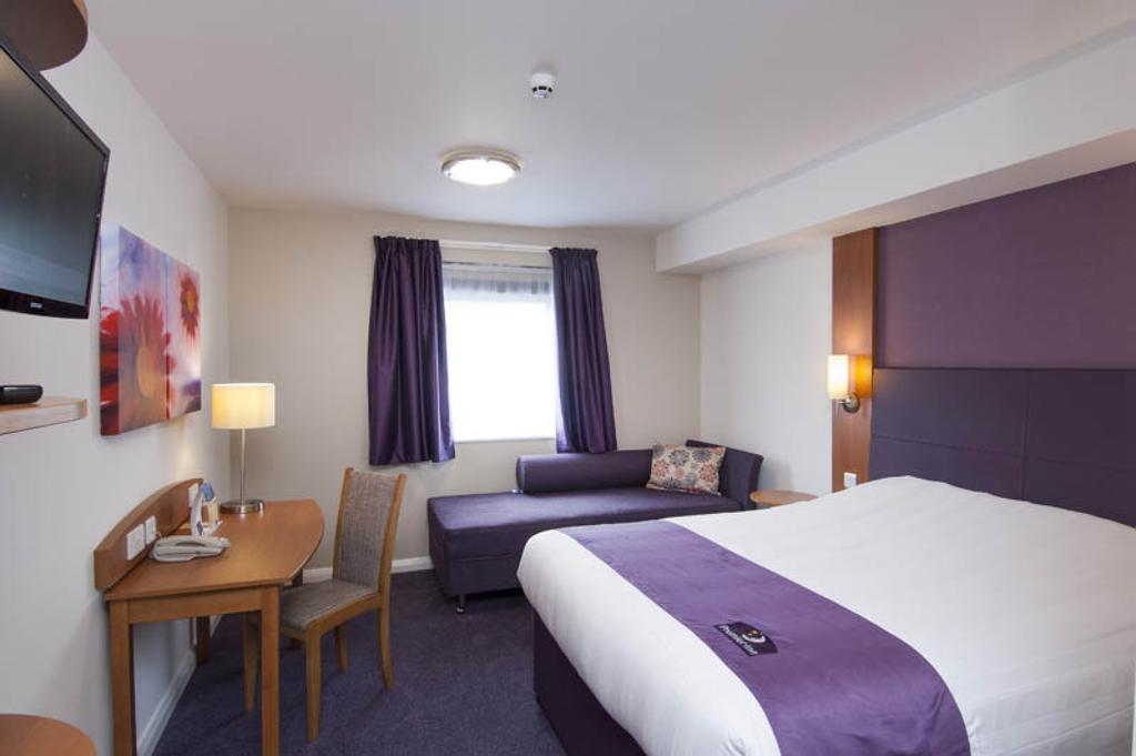 Premier Inn Newcastle City Centre Millennium Bridge Δωμάτιο φωτογραφία