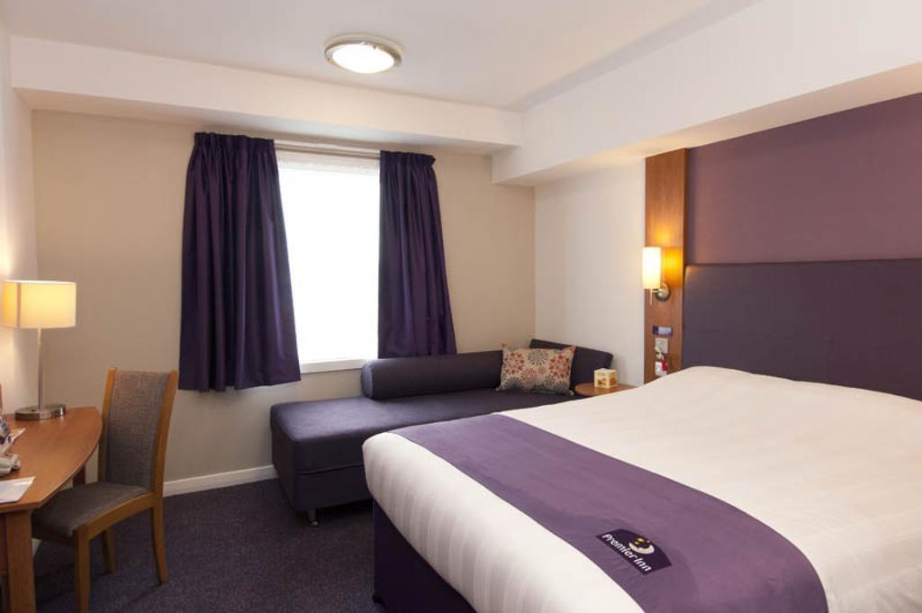 Premier Inn Newcastle City Centre Millennium Bridge Δωμάτιο φωτογραφία